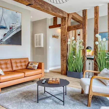 La Venelle Saint-nicolas Апартаменты *