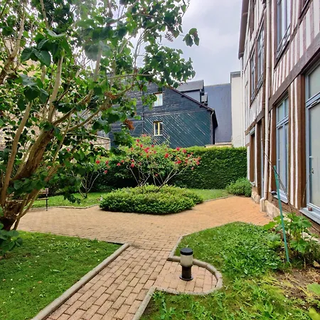 La Venelle Saint-nicolas Apartmán *