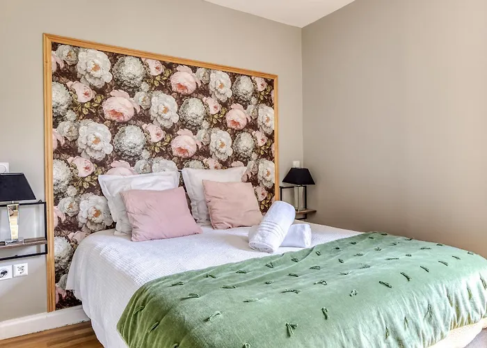 La Venelle Saint-nicolas Апартаменты *